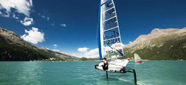 Le foiling: sport de glisse ou vol sur l'eau, sensations 