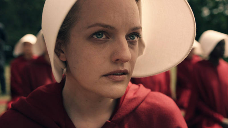 Elisabeth Moss Offred