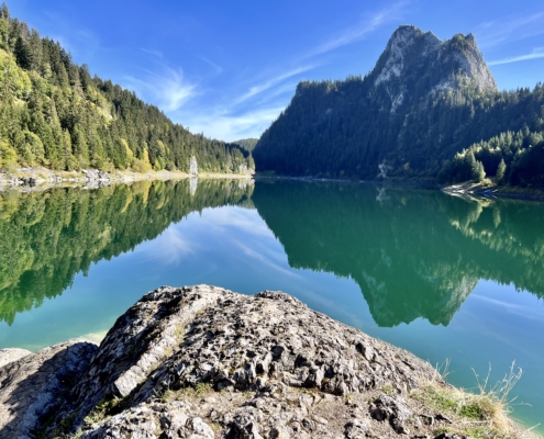 Balade du lac de Tanay eau turquoise